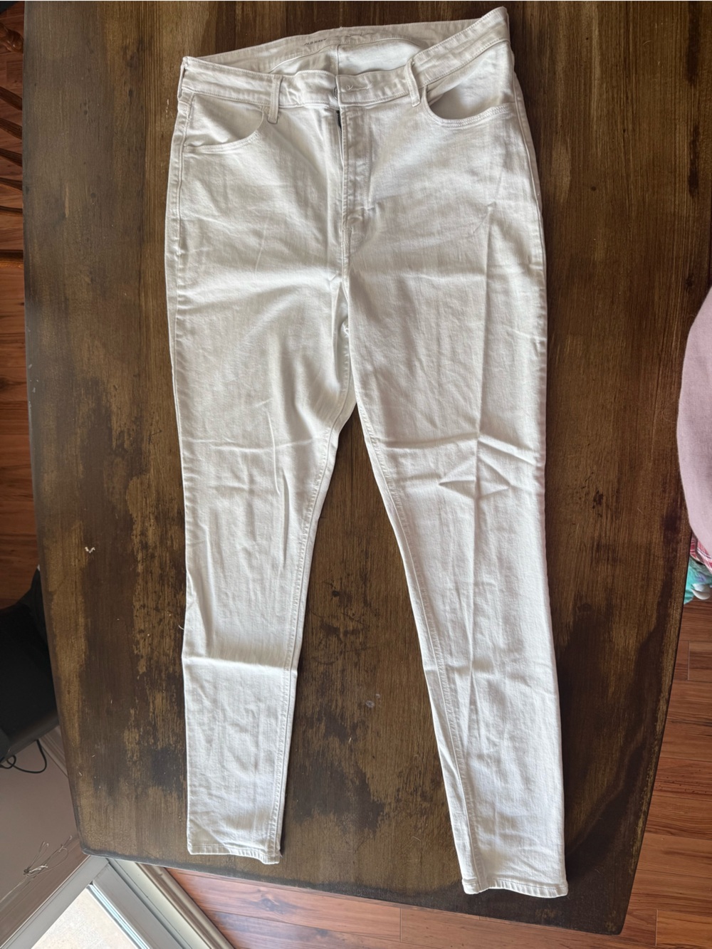 Old Navy White WOW Super-Skinny Jeans